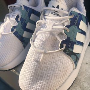 Toddler adidas size 4c